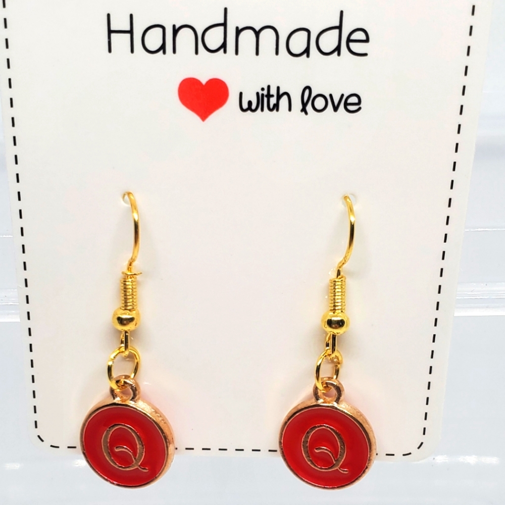 7/$10 Q Initial Earrings, New